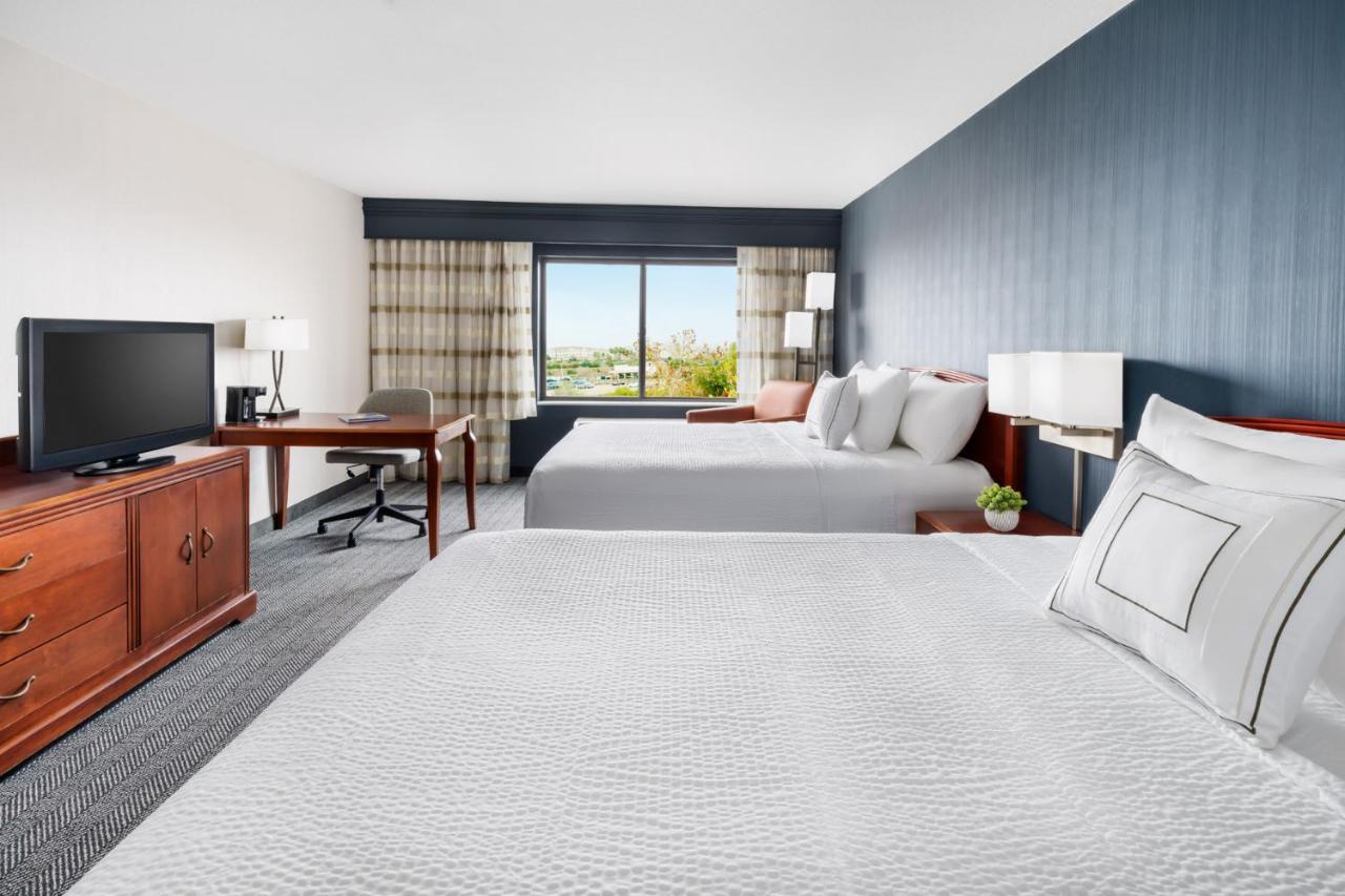 Courtyard By Marriott Sacramento Folsom Hotel Bagian luar foto