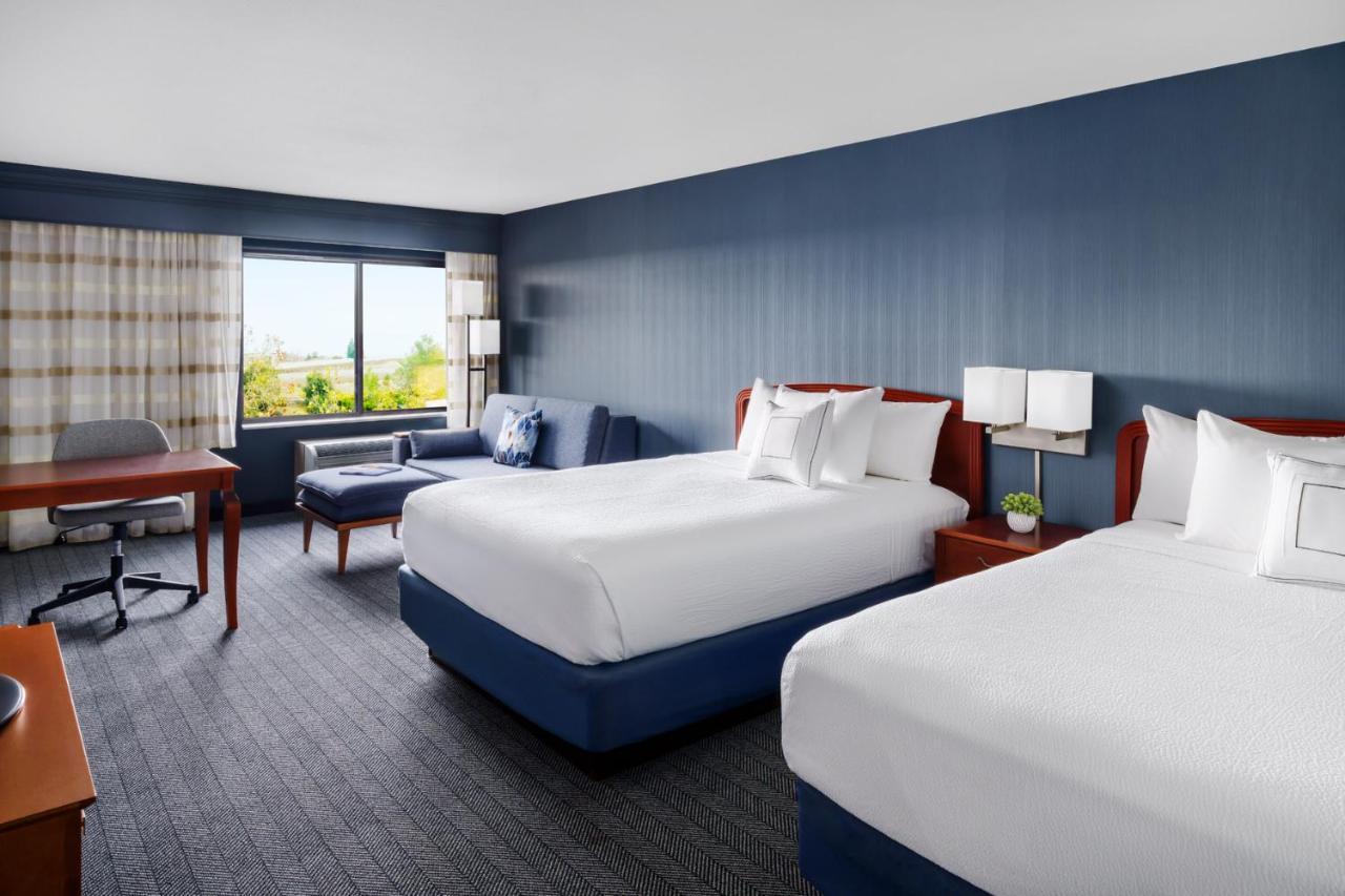 Courtyard By Marriott Sacramento Folsom Hotel Bagian luar foto