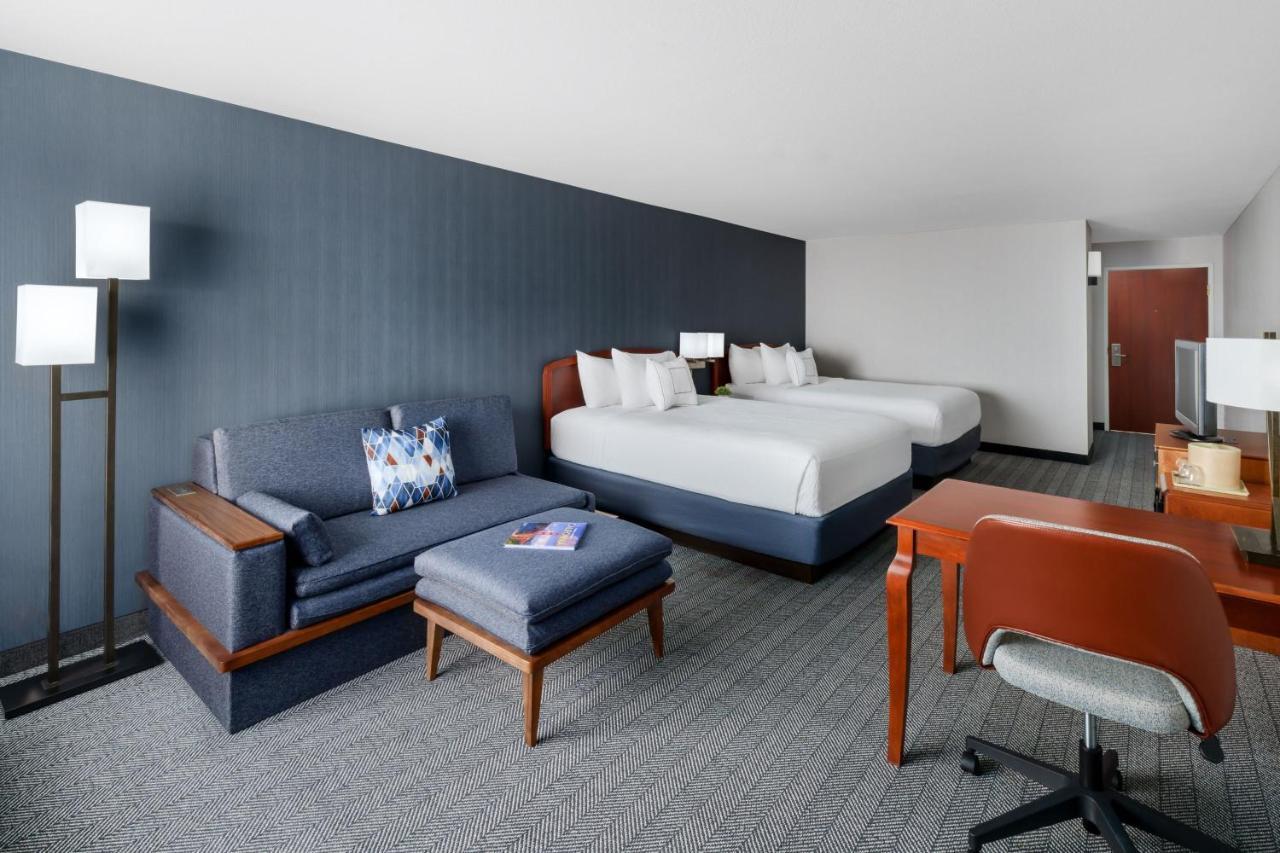 Courtyard By Marriott Sacramento Folsom Hotel Bagian luar foto