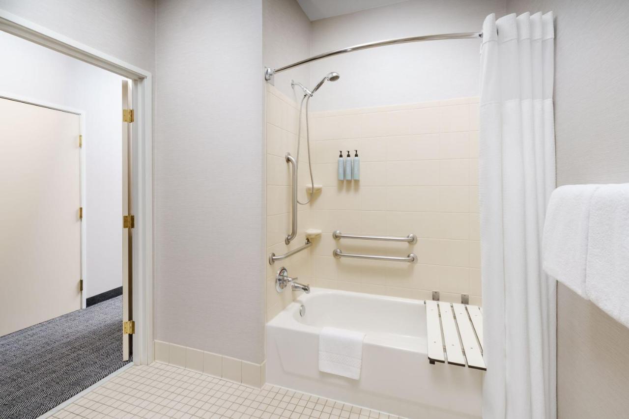 Courtyard By Marriott Sacramento Folsom Hotel Bagian luar foto