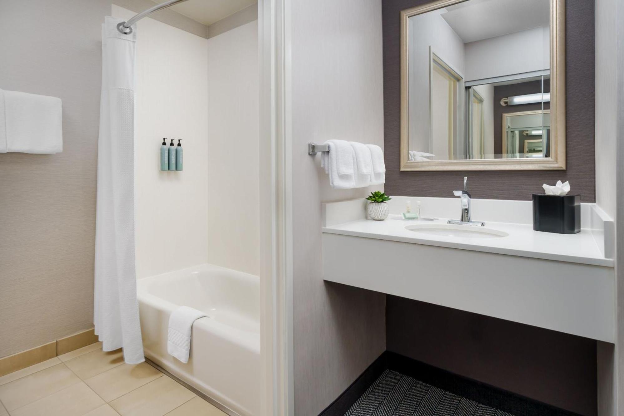 Courtyard By Marriott Sacramento Folsom Hotel Bagian luar foto