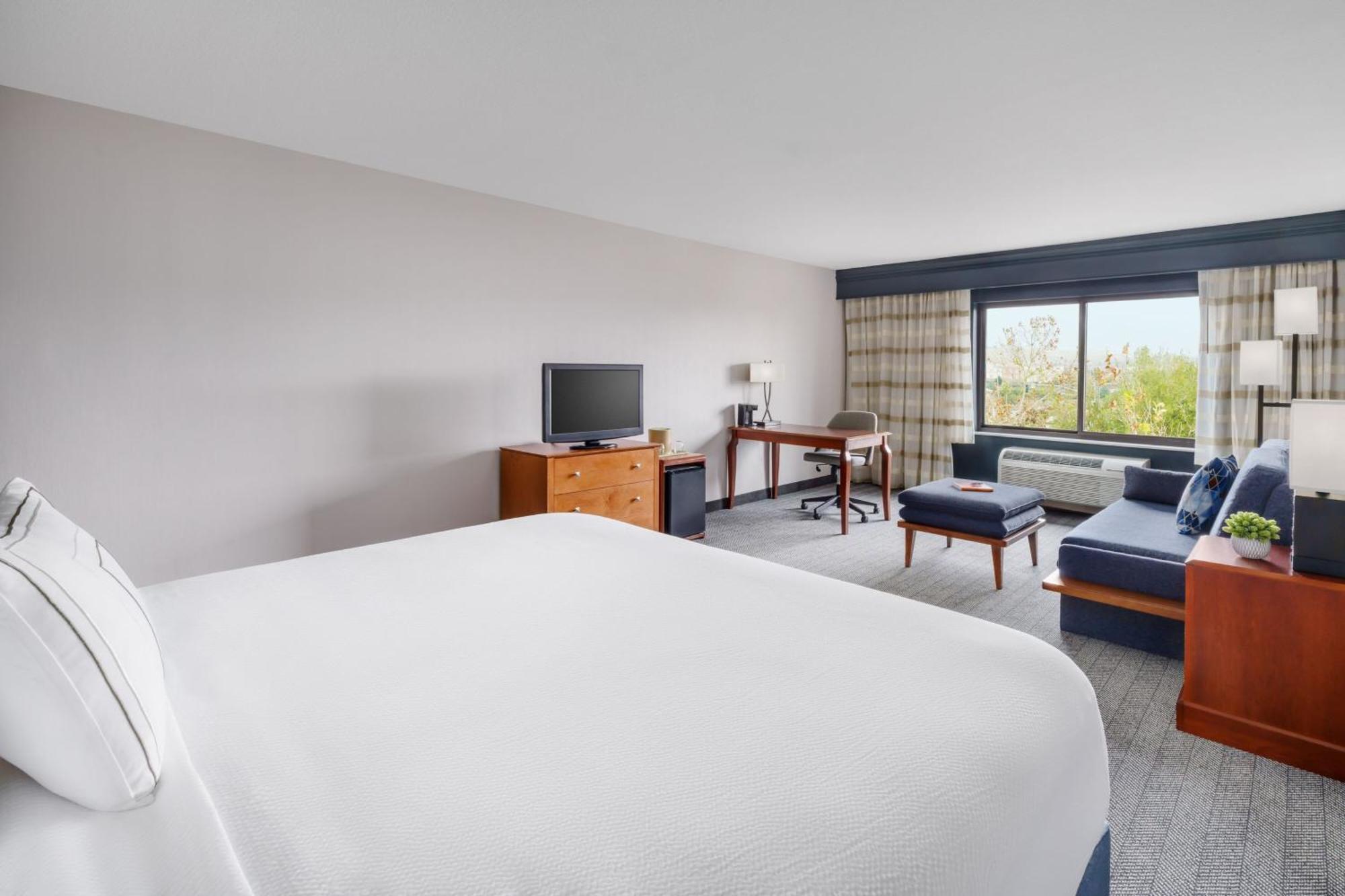 Courtyard By Marriott Sacramento Folsom Hotel Bagian luar foto