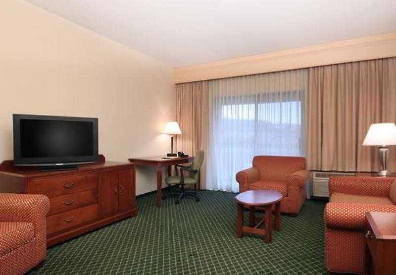 Courtyard By Marriott Sacramento Folsom Hotel Ruang foto