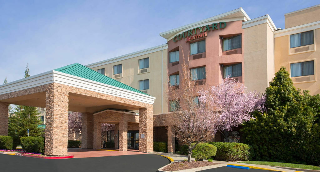 Courtyard By Marriott Sacramento Folsom Hotel Bagian luar foto
